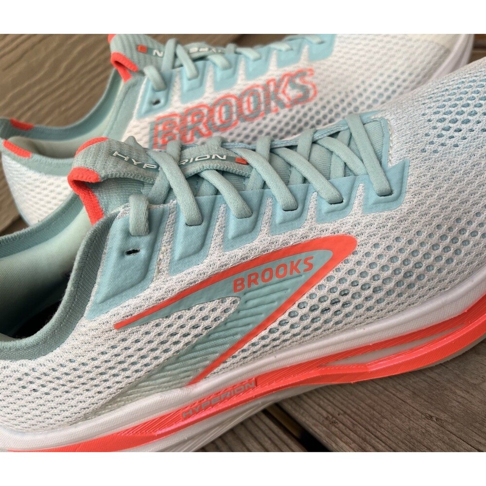 Brooks Hyperion 3 Women's 10.5 Running Shoes White/Pink Clay/Atomizer - Picture 3 of 16